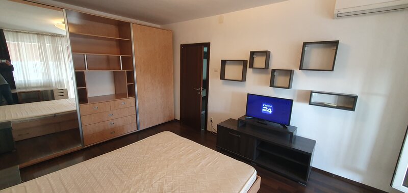 Dristor, metrou, 2 camere, decomandat, mobilat+ utilat, stradal