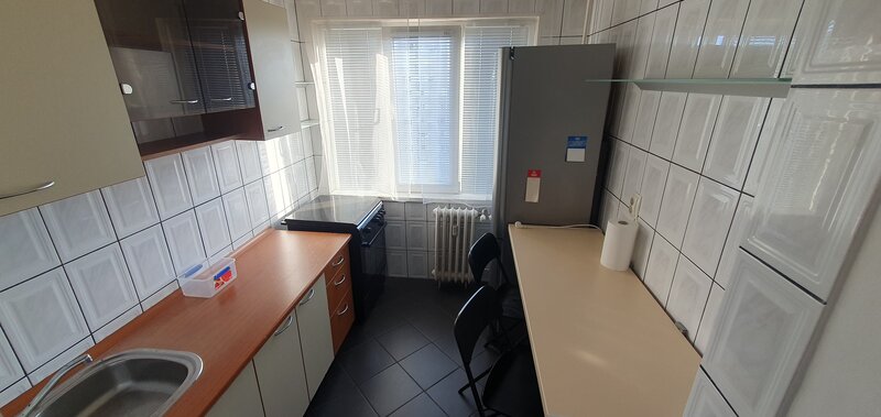 Dristor, metrou, 2 camere, decomandat, mobilat+ utilat, stradal